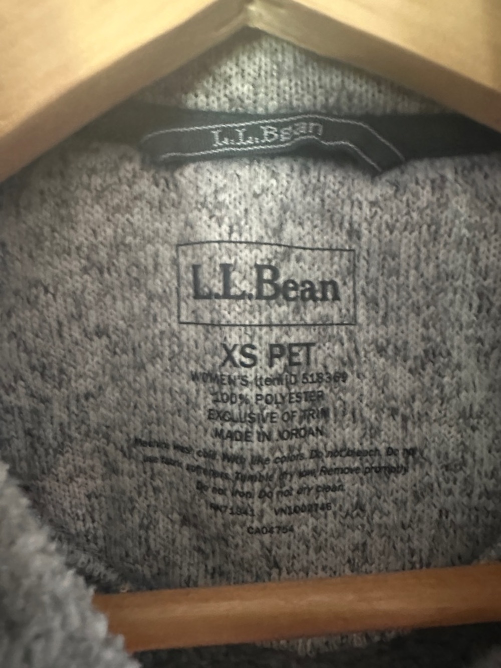 LL Bean pullover - Picture 3 of 4